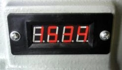 Charnwood 1420VP Heavy Duty Lathe And Chuck | Poolewood -Home Tools Store 1420v speed readout 1