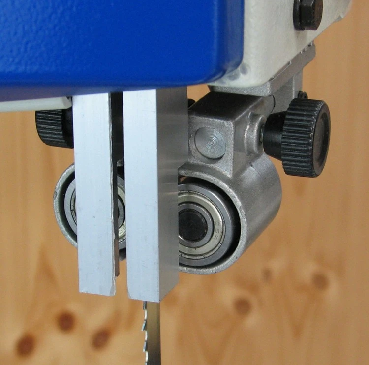 Charnwood B350P 14″ Premium Bandsaw | Poolewood 4 Charnwood B350P 14″ Premium Bandsaw | Poolewood - Image 2